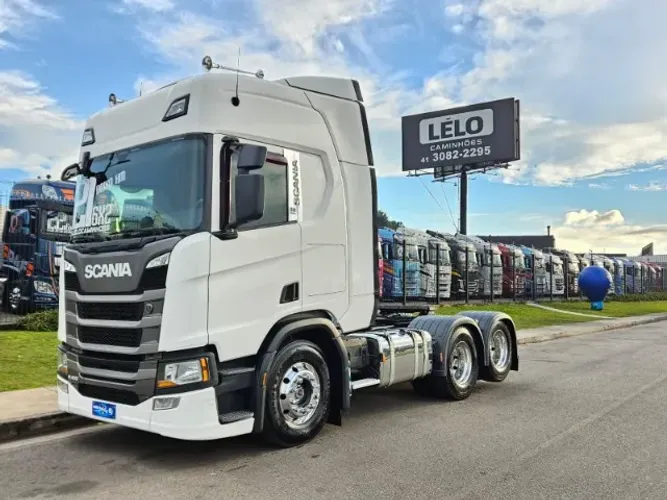 Scania R450 6x2 Ano 21 Euro 5 Automático Farol de teto e grade Multimídia Cama Grande