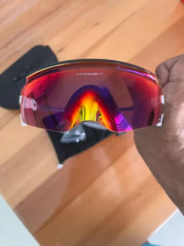 Óculos de sol esportivo Oakley Kato