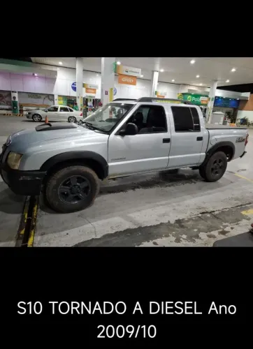 Chevrolet S10 P-up Tornado 2.8 TDI 4x2/4x4 CD Dies 2010