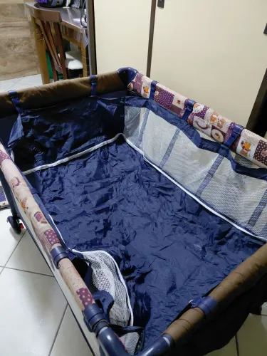 Berço portátil e colchão
