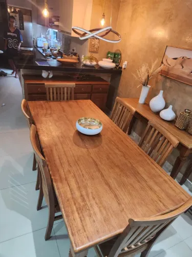 MESA EM MADEIRA MACIÇA 2,00 X 0,99