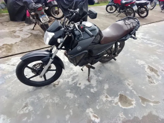 VENDE-SE YAMARA FACTOR 150 ED 2023 R$ 14.500