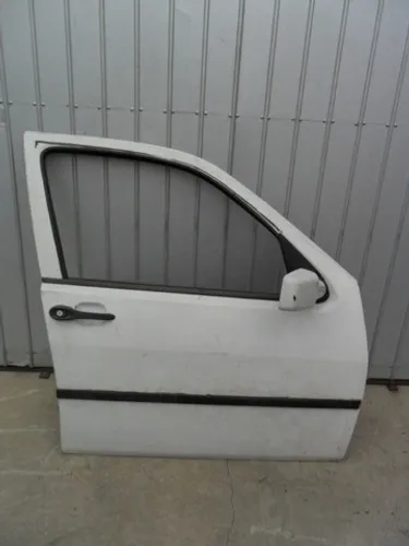 Porta fiat tipo dianteira direita usada lisa sem acessórios