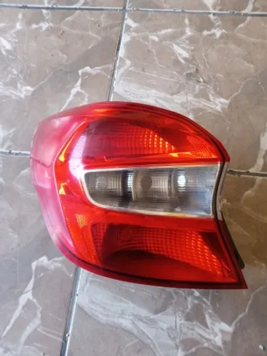Lanterna traseira esquerda Ford Ka 2019 2020(pra recuperar)