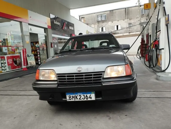 Chevrolet Kadett GLS 1.8 EFI / Sl/e 1.8 (álcool) 1993