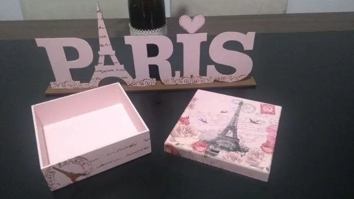 Kit Paris (letreiro e caixa MDF)