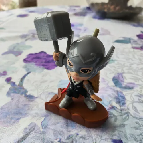 McDonalds Thor love thunder 2022 Marvel Action Figure poderosa