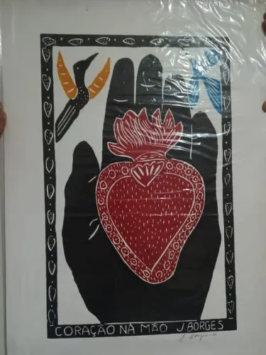 Quadro Decorativo Coração na Mão