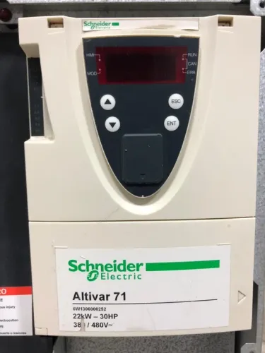 Inversor Schneider Altivar 71 - 30hp 380v Trifasico