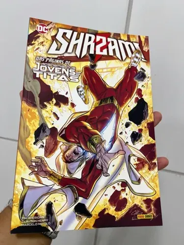 Shazam Das Páginas De Academia Dos Jovens Titãs
