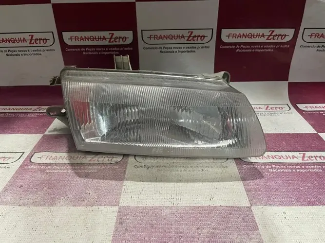 Farol Direito Mazda Protege 323 1995-1998