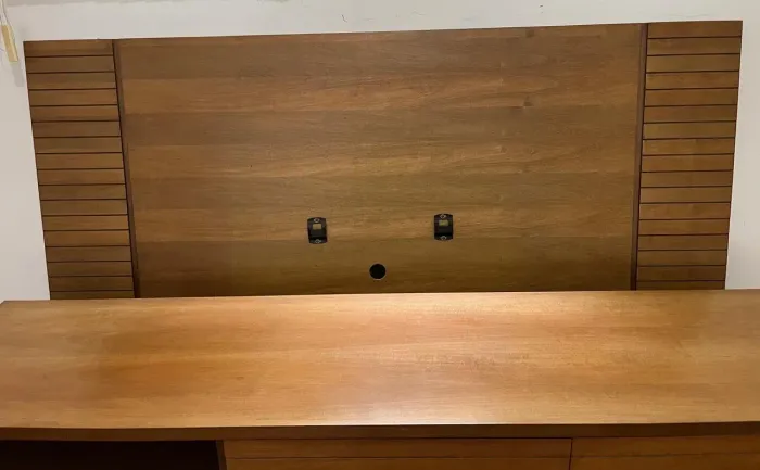 Painel com Rack madeira maciça .