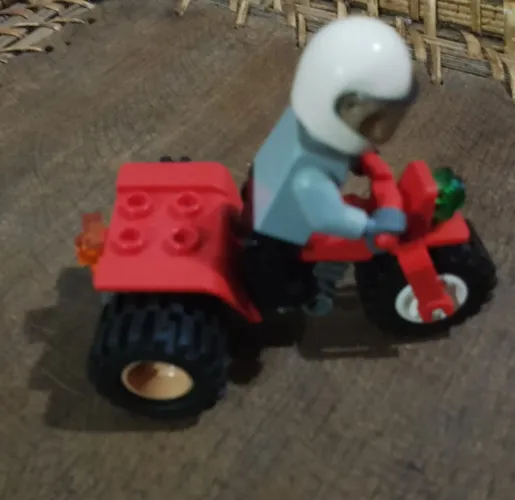 Lego motocicleta com boneca anos 80/90