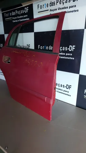 Porta Traseira Direita Do Astra 99/11