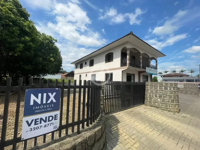 Terreno de mais de 2500 metros quadrados