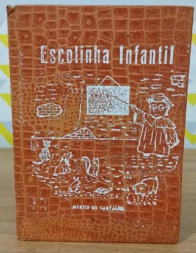 Livro escolinha infantil curiosidades mundiais myrtis de Carvalho 