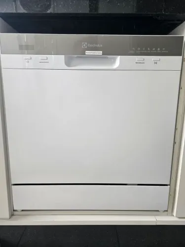 LAVA LOUÇAS ELECTROLUX 8 SERVIÇOS LL08B 127V BRANCA