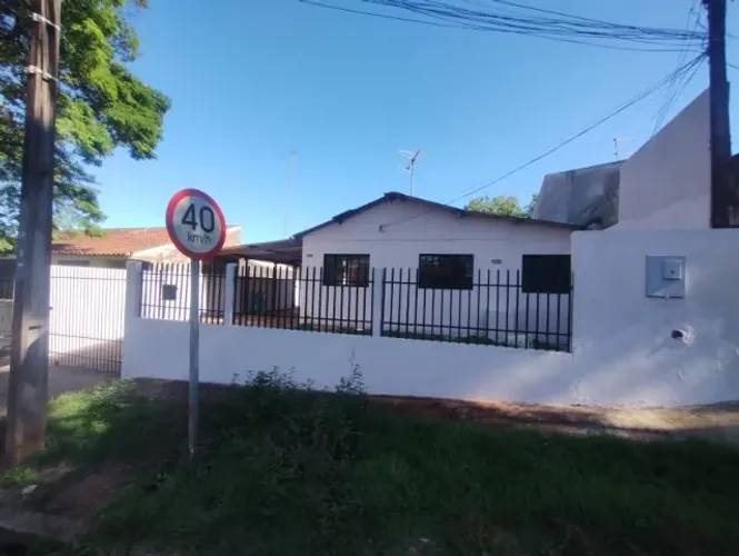 Casa p/ ALUGAR em Maringá - Conjunto Itatiaia
