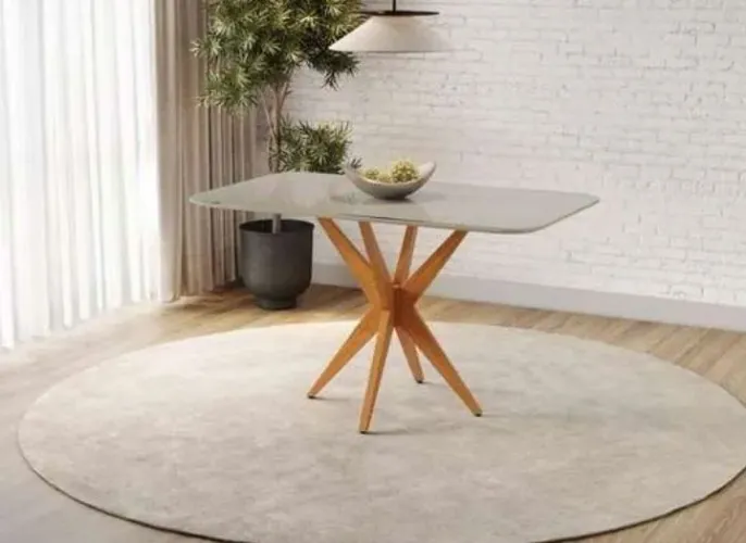 Mesa quadrada com cantos arredondados