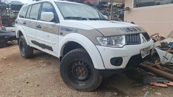 Mitsubishi Pajero L200 dakar 2013 só 65.000,00