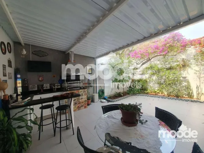 CASA EM CONDOMIINIO 3 QUARTOS ( 1 SUÍTE) 2 VAGAS