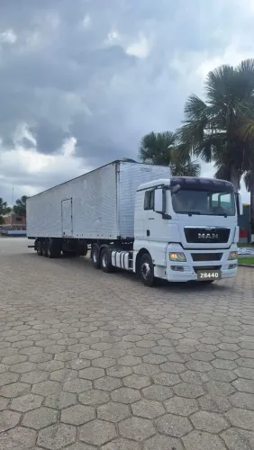 CAVALO MECÂNICO MAN TGX 28440 6X2 ANO 2016 COM BAÚ RANDON 