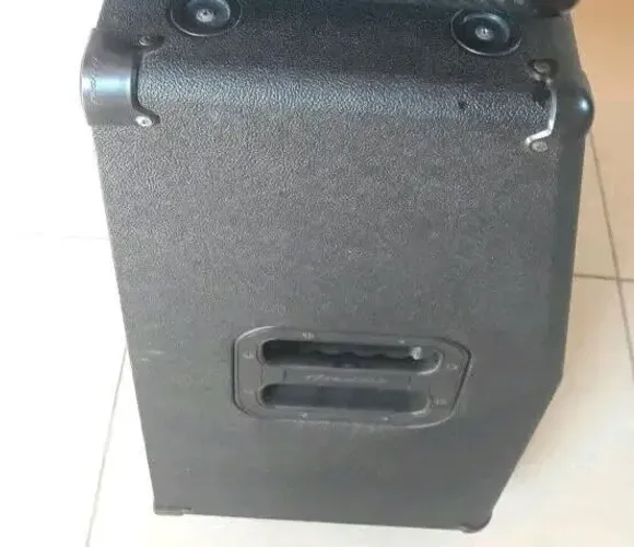 Caixa de Som para Guitarra