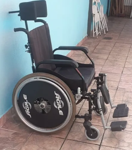 Cadeira de Rodas Ágile Reclinável nº 44