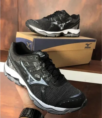 Tênis Mizuno Wave Creation Preto e Cinza