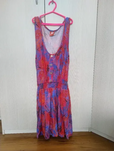 Vestido Floral Vermelho e Azul (saída de praia)