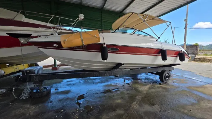 Phantom 24 cabinada motor Mercury 225 Hp ano 2008 com 460 h