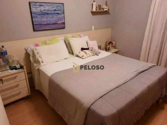 Sobrado à venda | Condomínio Fechado | 3 dormitórios | 1 suíte | 3 vagas | depósito | Para