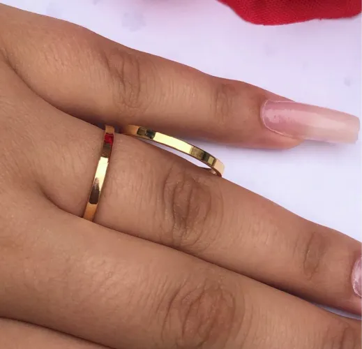 Aliança delicada em Ouro 18k