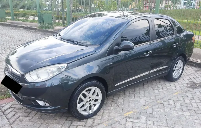 Fiat Grand Siena Essence Dual. 1.6 Flex 16V 33.000 Com GNV Legalizado 