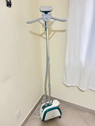 Passadeira vapor eletrolux gst10 muito nova !!