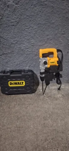 Martelete Dewalt rompedor e furadeira 6kg 110 volts 