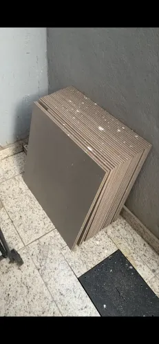 Vende-se Porcelanato 60x60 (Cinza)