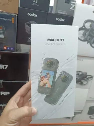 Vende-se Insta360 X3- Câmera de Ação 360° Novo(Lacrado)