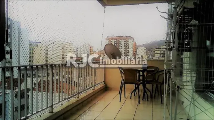 Apartamento de 174 metros quadrados no bairro Grajaú com 2 quartos