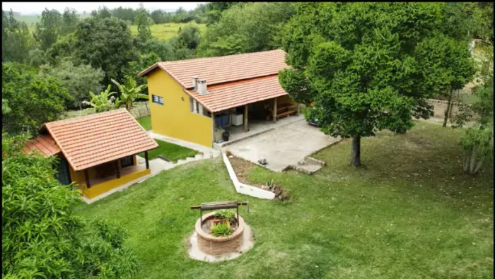 Linda chacara 5200m2 com escritura, 150m2 construído 