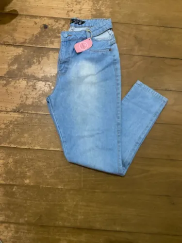 Calça Jeans Azul Claro - Tamanho 42