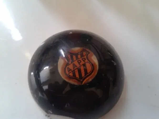 antiga peça em resina com escudo da ponte preta