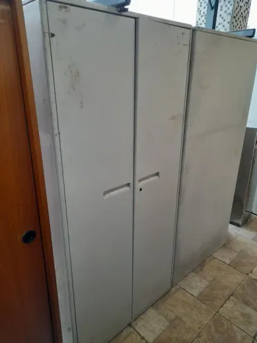 Armário de Metal 2 Portas de altíssima resistência
