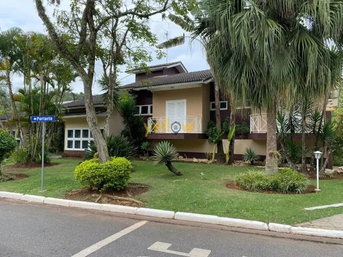 Casa em Condomínio Fechado em Arujá Hills I e II à Venda
