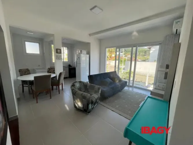 Excelente Apartamento 2 dormitório(s) em Itacorubi - Florianópolis