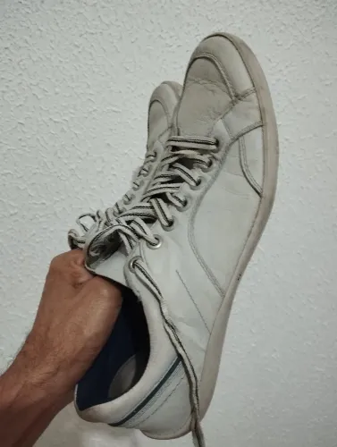 Tênis casual branco em couro legítimo original marca Sapataria