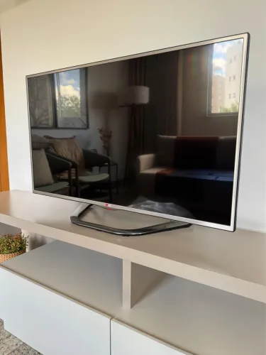TV LG 42 + Aparelho Smart (Netflix/YouTube)