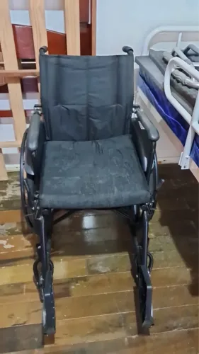 Cadeira de Rodas usada