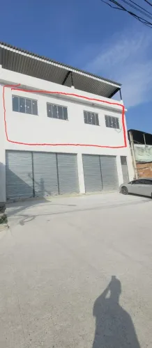 ALUGO SOBRELOJA 240 M2