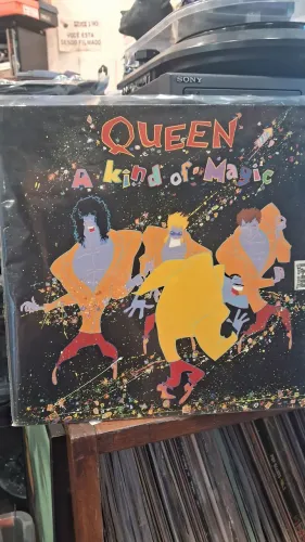 vinil Quenn Kind of Magic".
